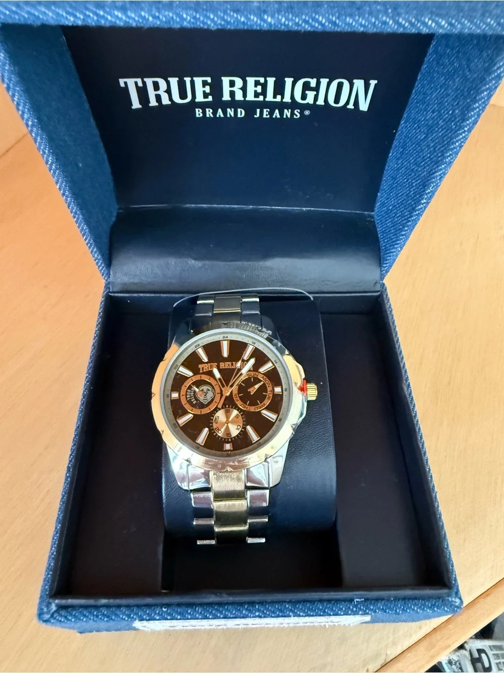 True Religion Men's Chronograph Quartz Watch Silver Stainless Steel Box